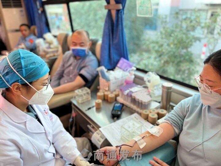 【南通發(fā)布】共計獻(xiàn)血3萬多毫升！緩解血液庫存壓力，中集環(huán)科組織職工愛心獻(xiàn)血